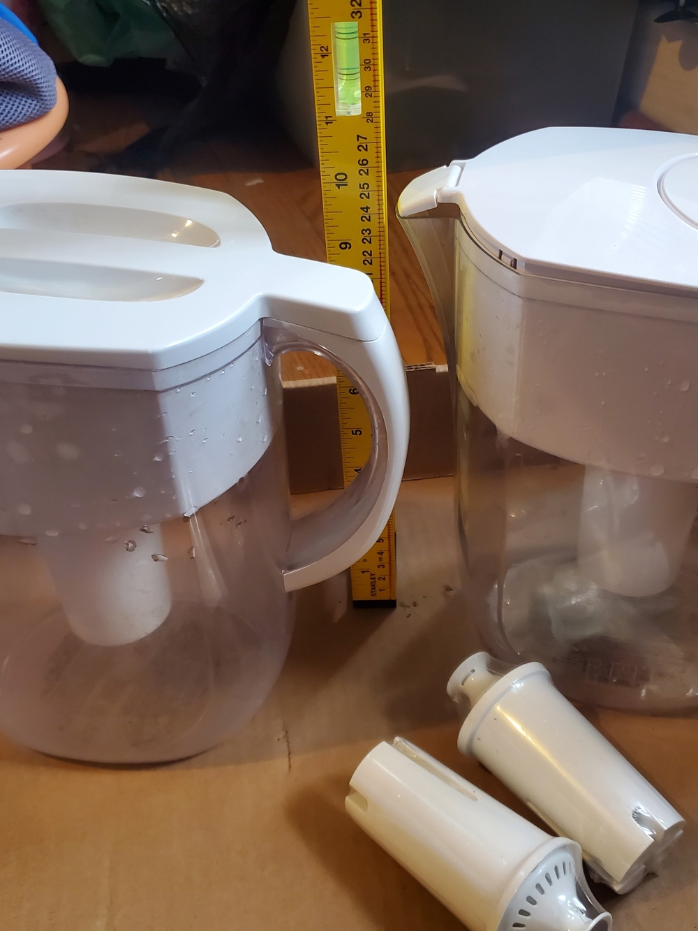 Two Brita filter pitchers with 2 extra new filters
Brita water filter pitchers .